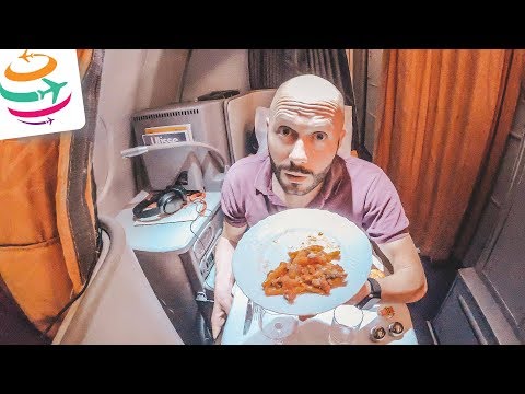 Dominik alleine in der Alitalia Business Class | GlobalTraveler.TV