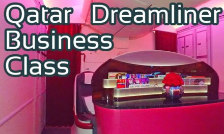 Qatar Airways Business Class Dreamliner Boeing 787-8