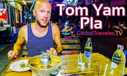 Tom Yam Pla ต้มยำ Thai Suppe mit Fisch Street Food