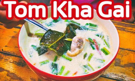 Tom Kha Gai Suppe Street Food Bangkok