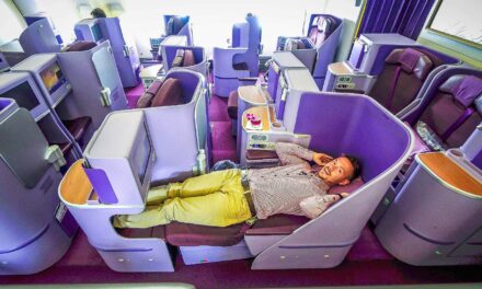 Thai Airways Royal Silk (Business Class) 777-300ER