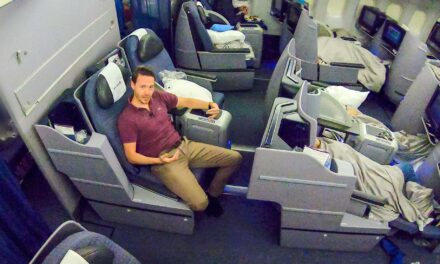 United Airlines Business Class (Polaris) 777-200ER