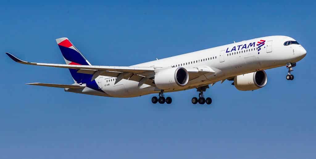 LATAM 100 LATAM Airlines Business Class