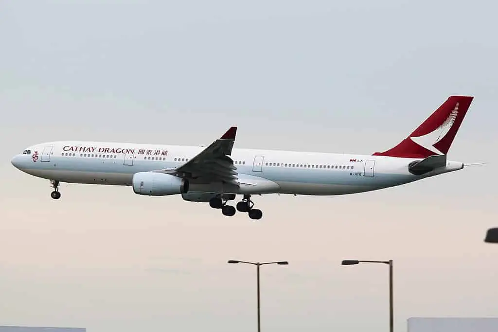 1024px Cathay Dragon Airbus A330 343 B HYQ Cathay Dragon Business