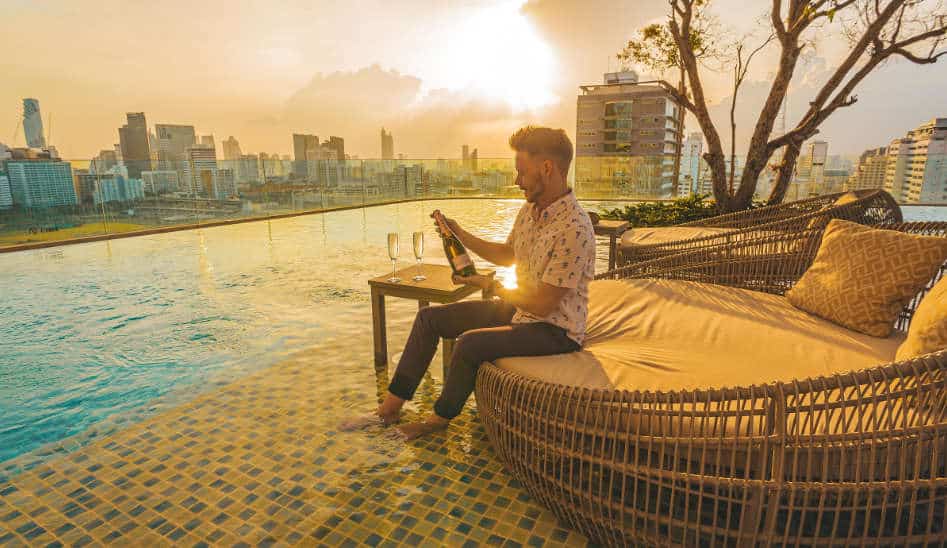 Umzug ins Waldorf Astoria Bangkok & kurze Hosen vom Schneider