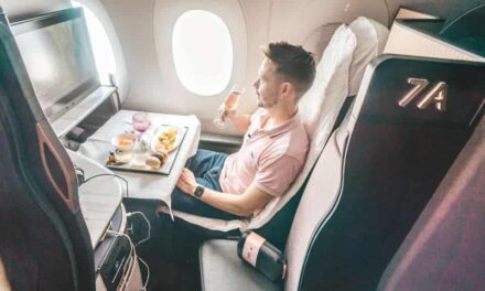 15 Stunden Qatar Qsuite mit Corona Einschränkungen