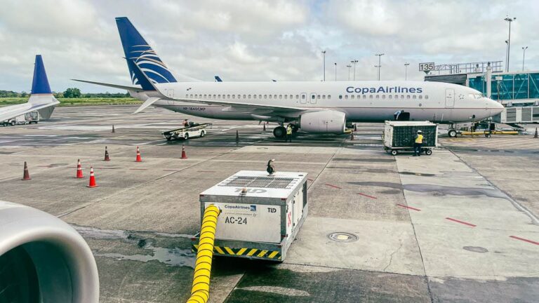 Copa Airlines 737-800 Business Class - YourTravel.TV