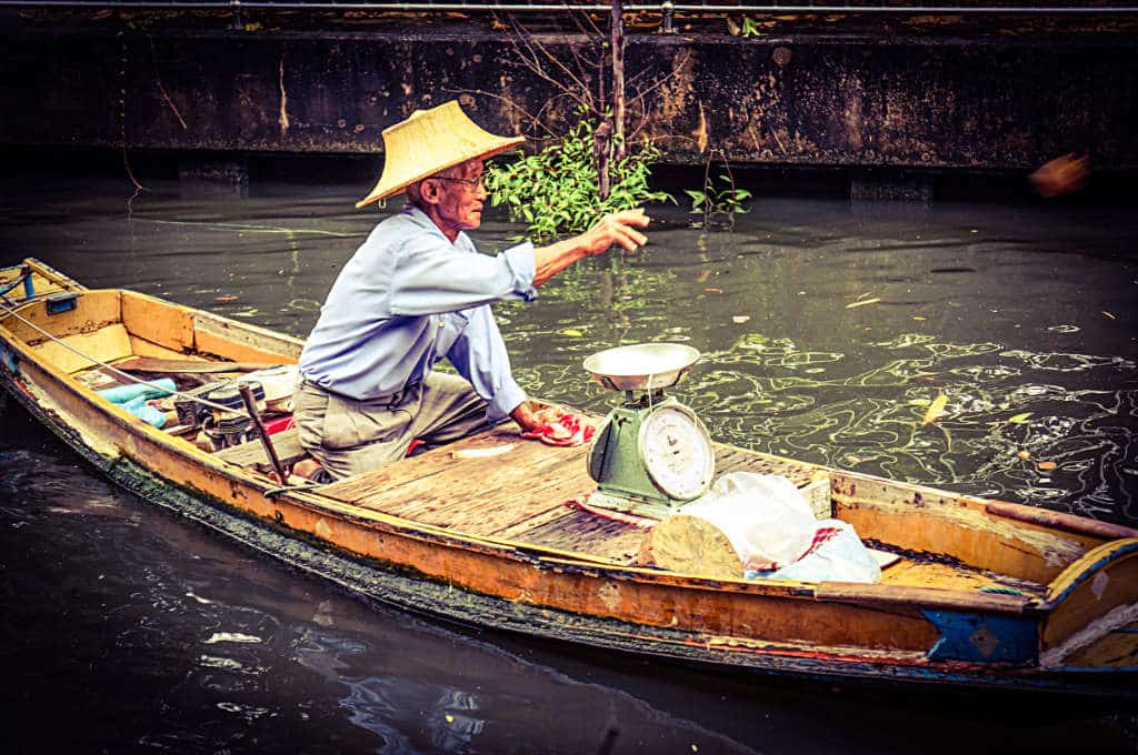 Damnoen Saduak Floating Market