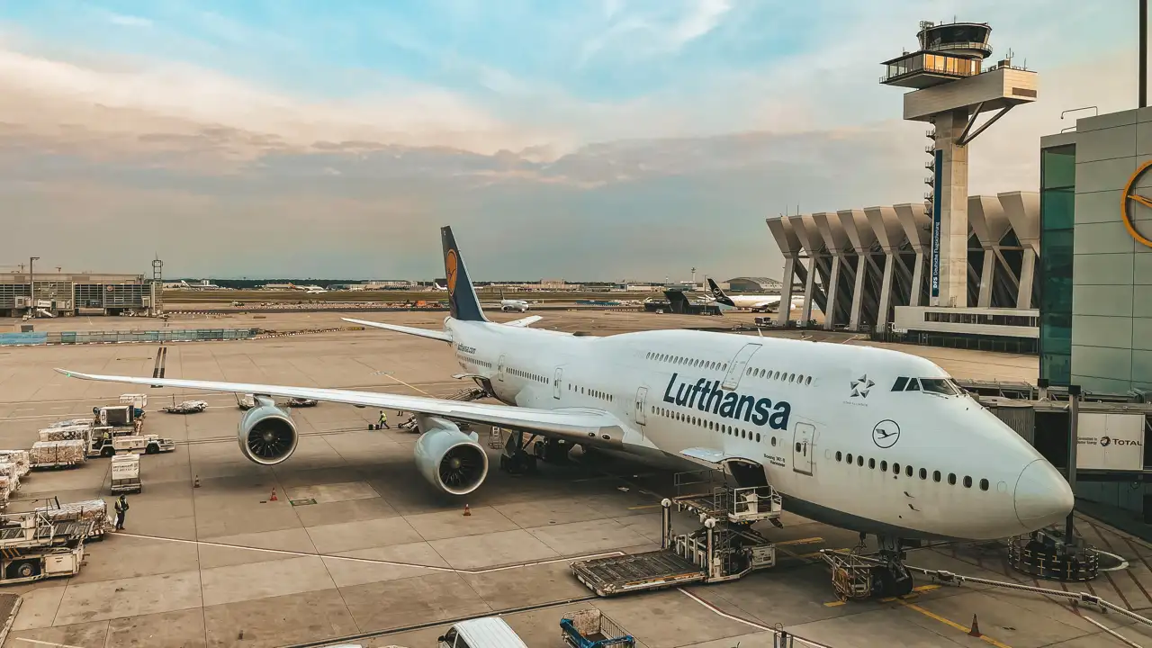 Lufthansa 747-8 Hannover