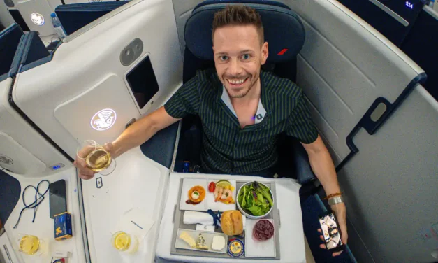 Die neue Air France Business Class im A350 – nicht nur Türen, viel Platz für Füße!